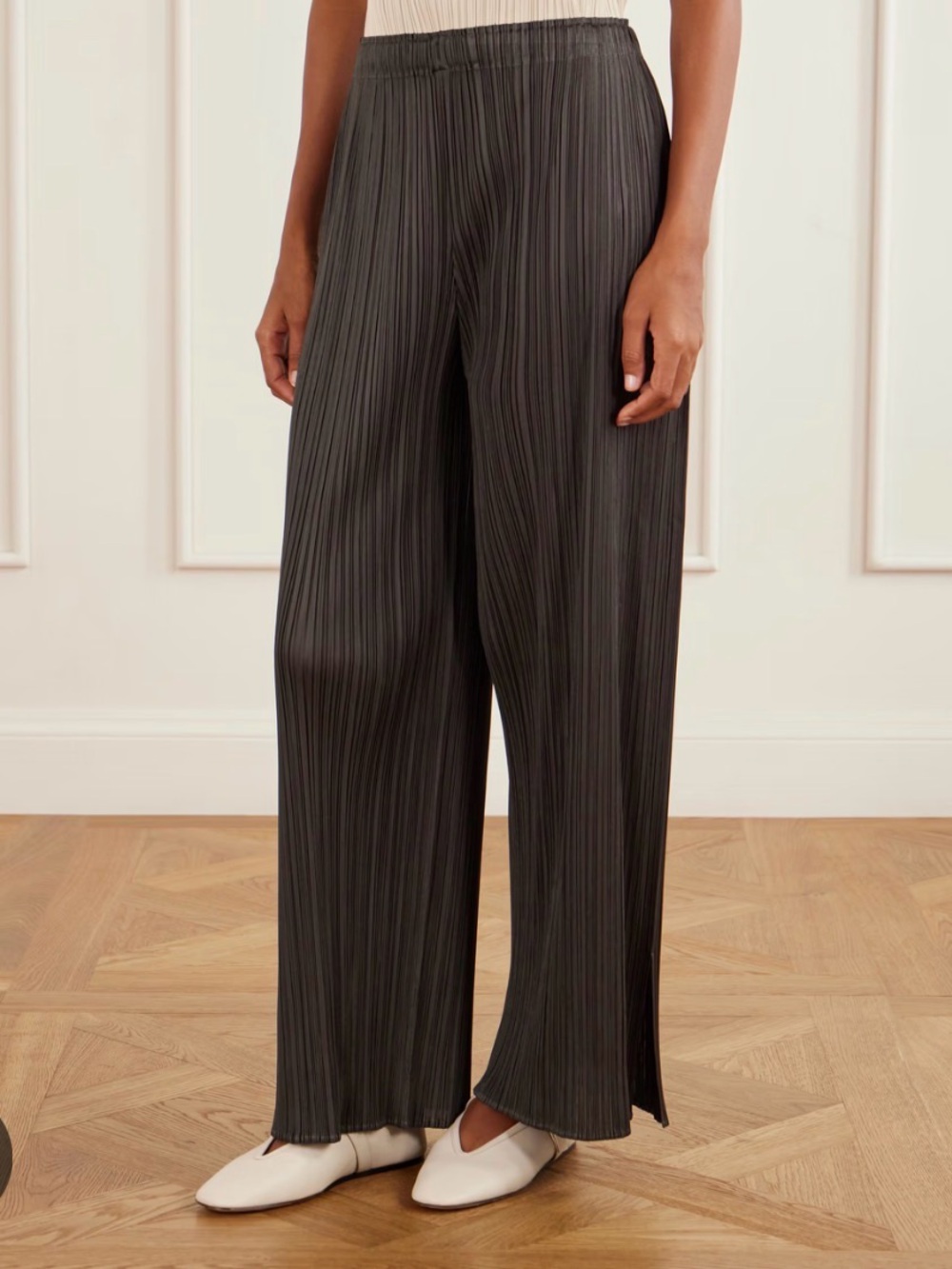 DISSH Pleated Wide-Leg Pants in Charcoal Gray